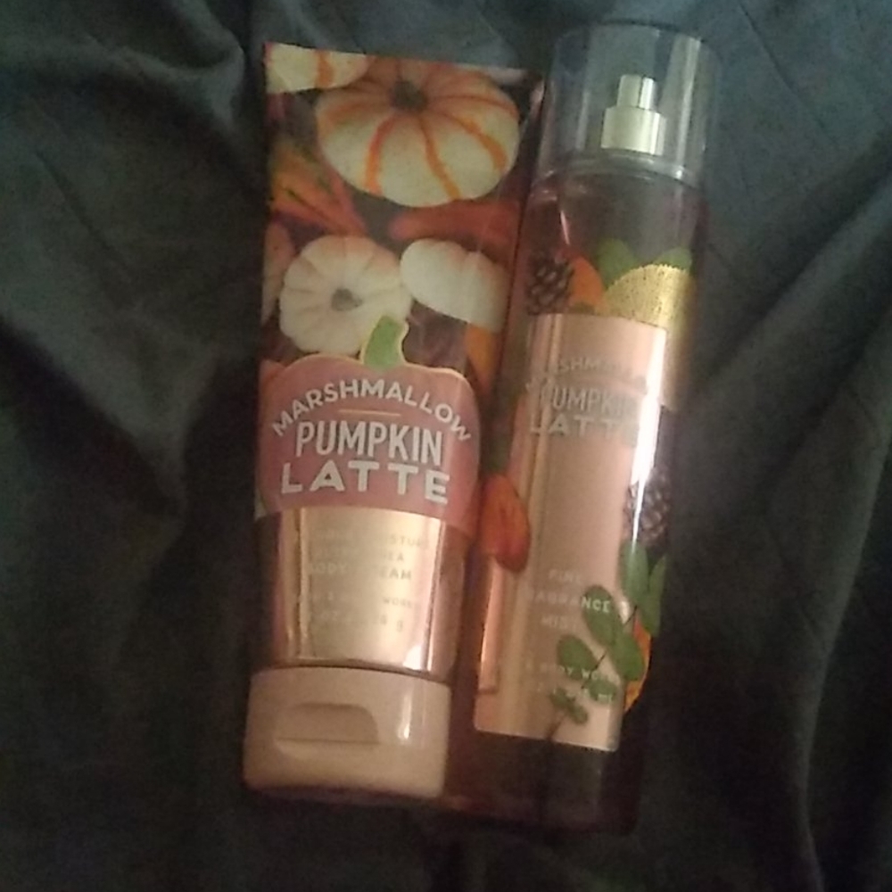 Bath and Body works Marshmallow Pumpkin Latte set